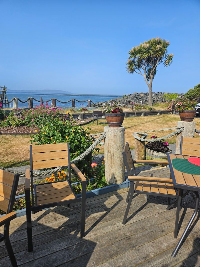 Breakfast With a Bayfront View