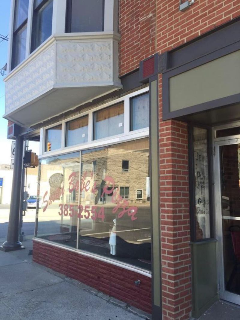 Susan Bobe’s Pizza