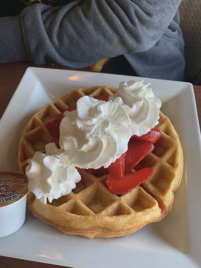 Breakfast Worth Setting an Alarm For
