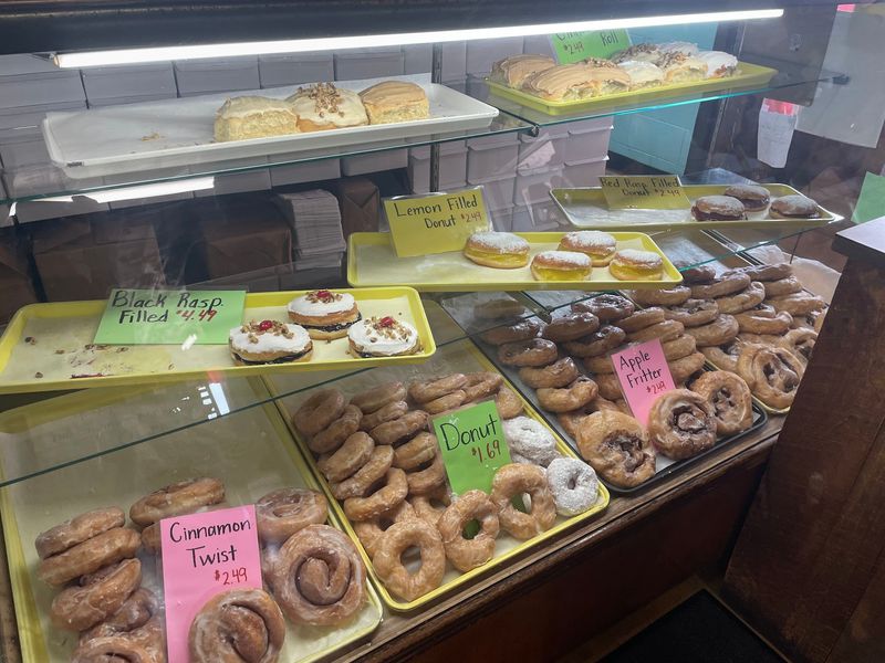 The Apple Fritter That Fills Your Whole Hand