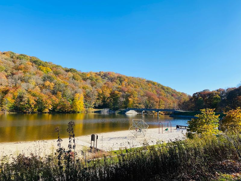Laurel Hill State Park Beach, Somerset