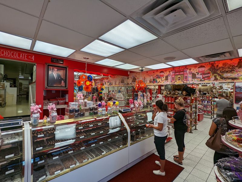 Sarris Candies, Canonsburg, PA
