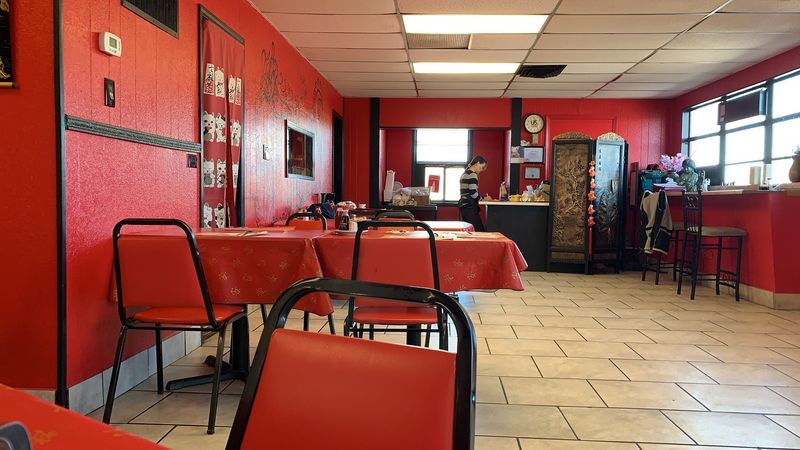 A Longtime Local Favorite Still Draws Crowds