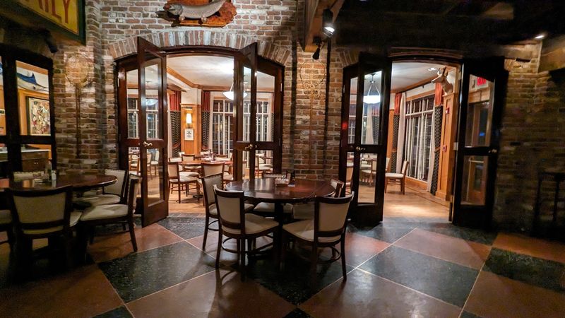 The Lively Dining Room Rarely Feels Dull