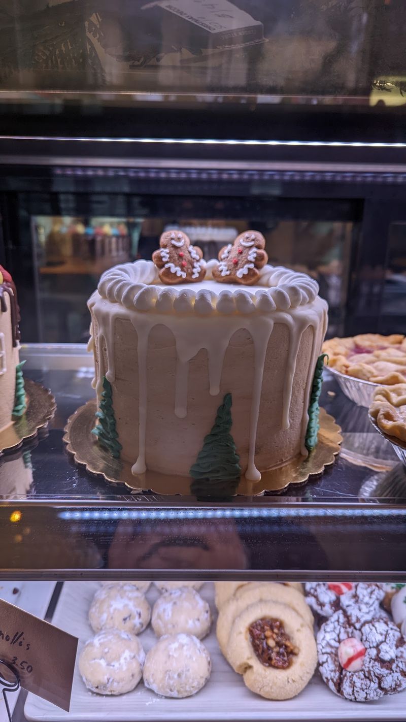Custom Cakes Built For Big Moments