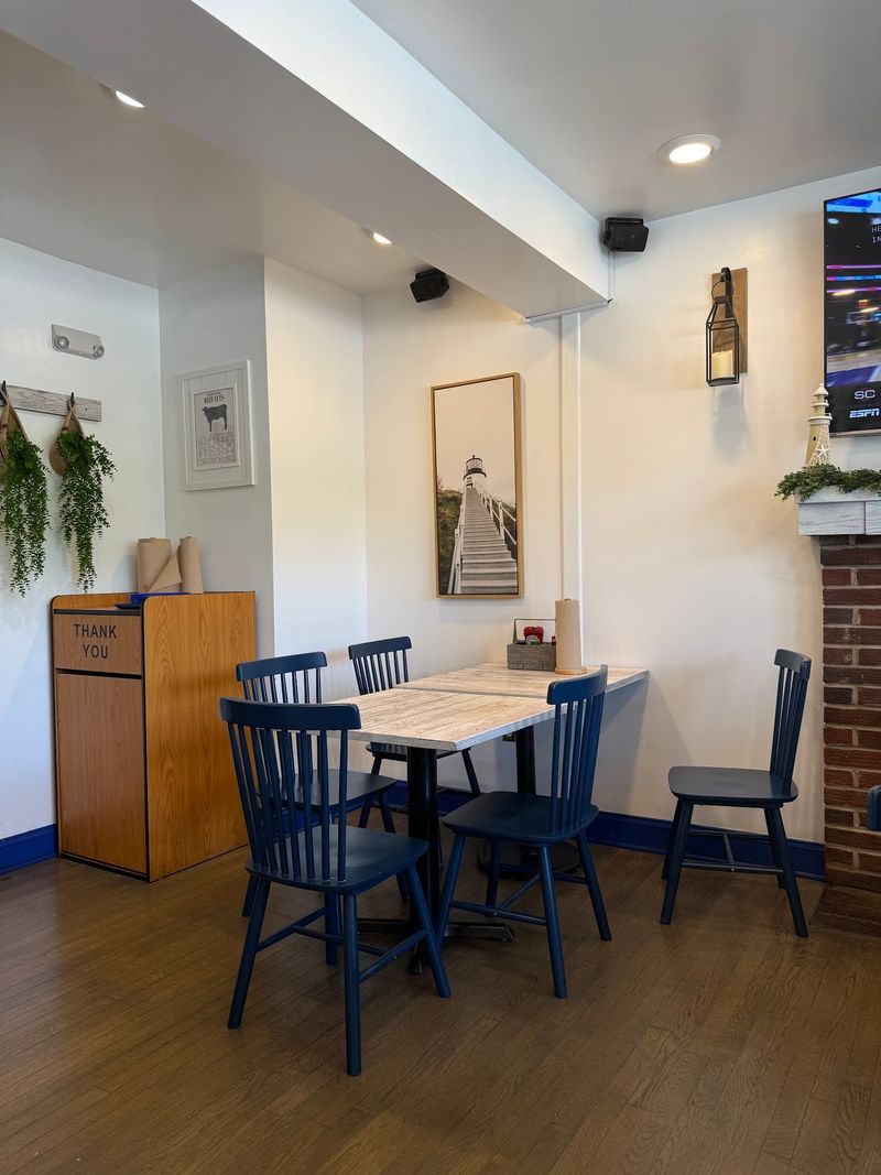 Fairfax Makes This New England Seafood Stop Easy To Work Into The Day
