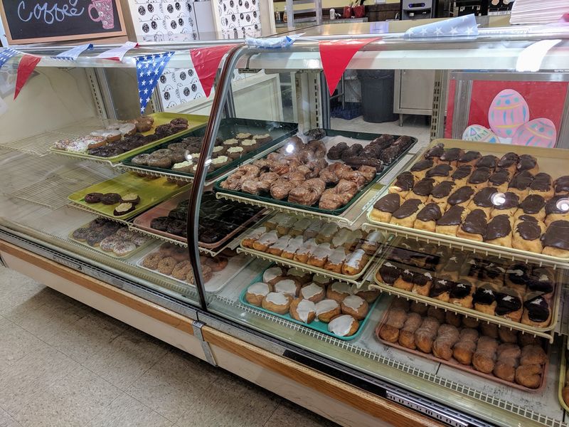 Say Hello To A Tiny Donut Shop With A Big Morning Following