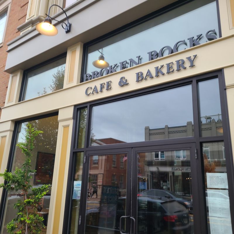 Why This Corner Café Deserves a Detour