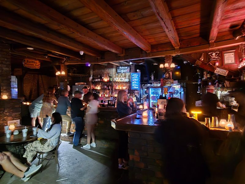 Why The Candlelit Corner Keeps Drawing People Back