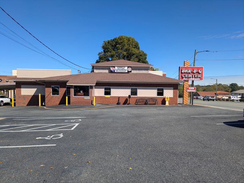 A Piedmont Institution on North Main Street
