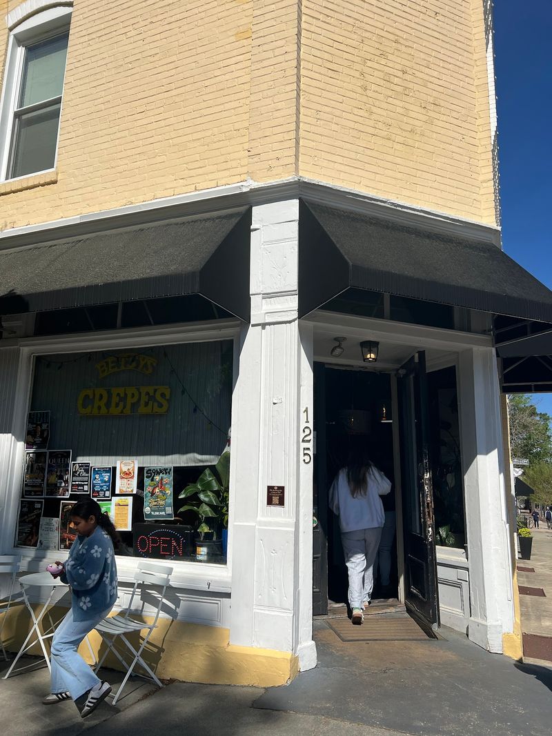 A Corner of Downtown That Draws a Crowd