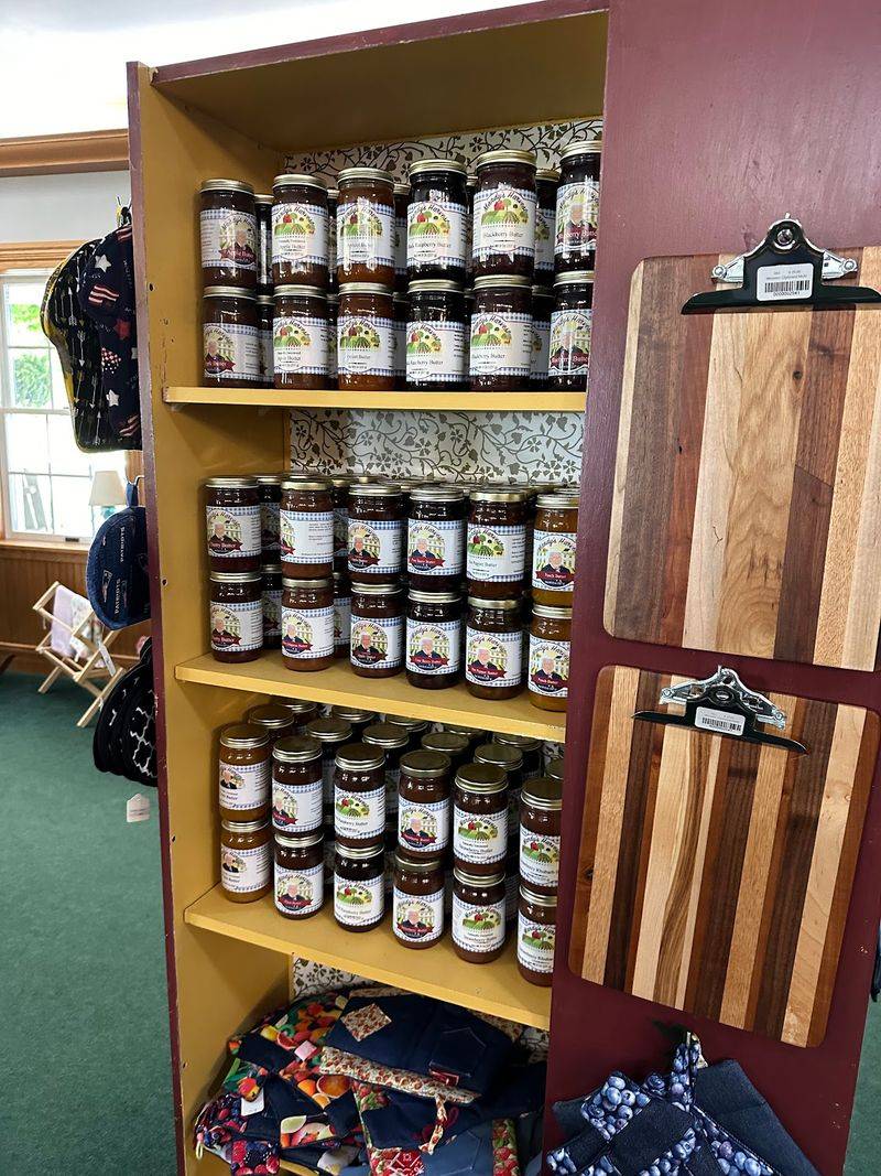 More Than 100 Amish Cottage Shops Sit Along The Backroads