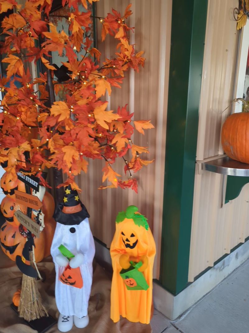 Fun Displays That Delight the Kids