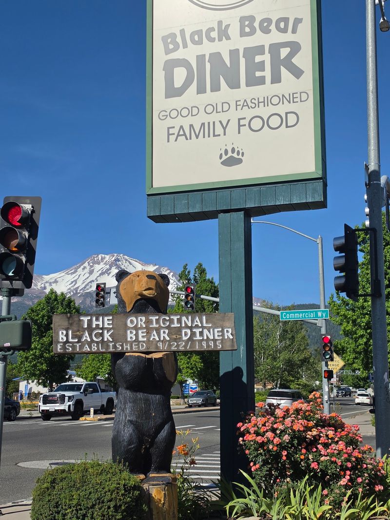 Black Bear Diner Mt. Shasta, Mt Shasta