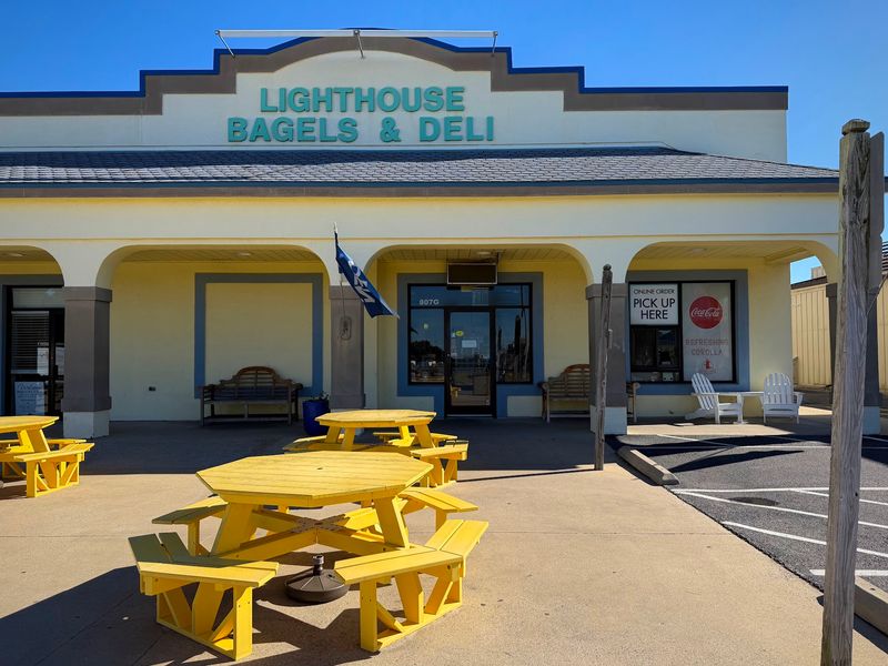 Lighthouse Bagels