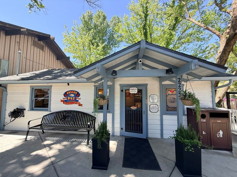 A Cottage Bakeshop on Julian's Main Street
