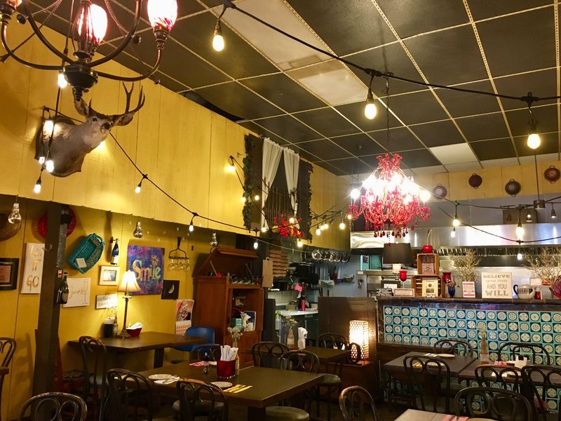 A Valley-Road Bistro With a Split Personality
