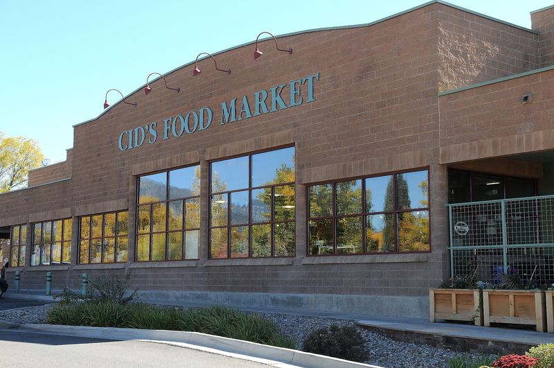 Cid's Food Market, Taos