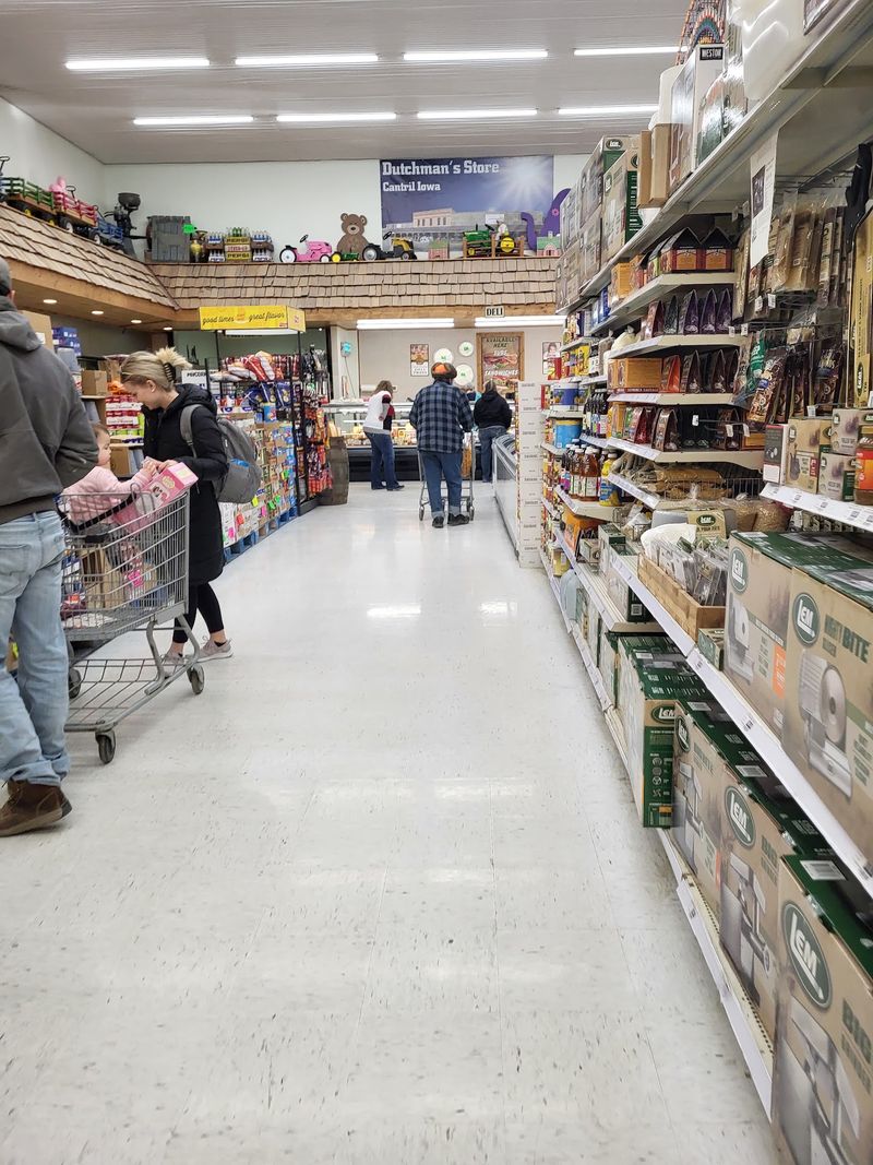 Friendly Faces Who Know Every Aisle