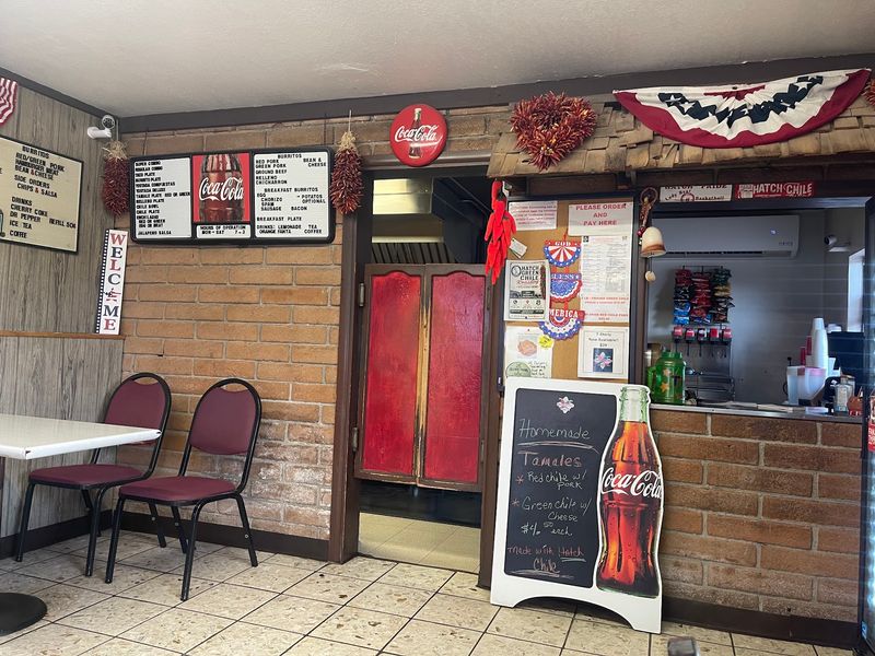 B & E Burritos, Hatch