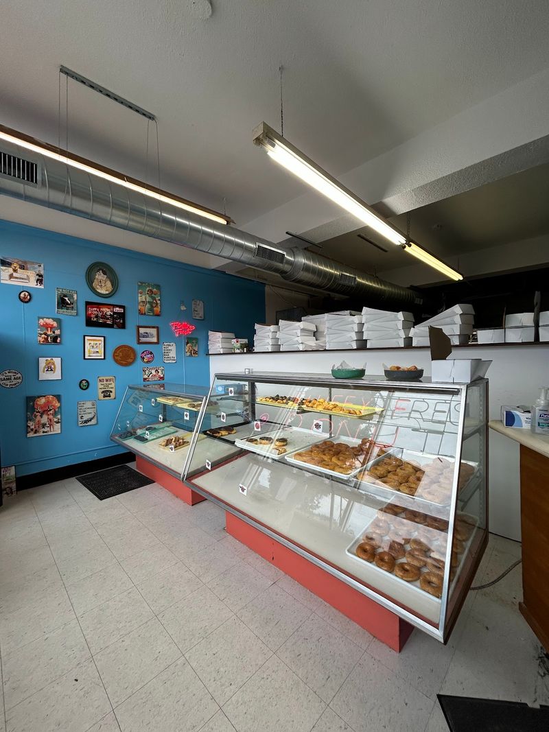 Fluffy Fresh Donuts, Mission
