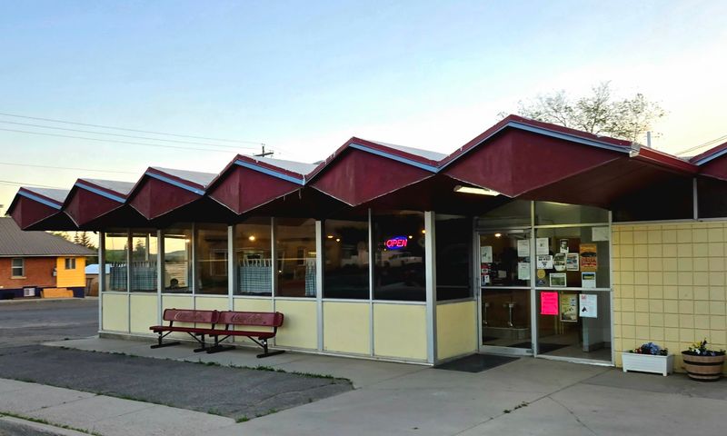 Home Plate Café, Fairview