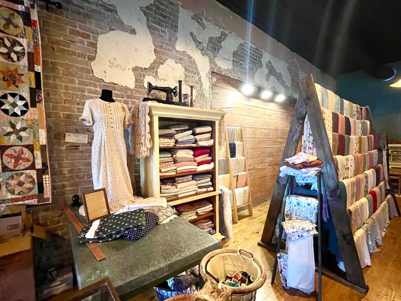 Study The Quilts And Local Crafts