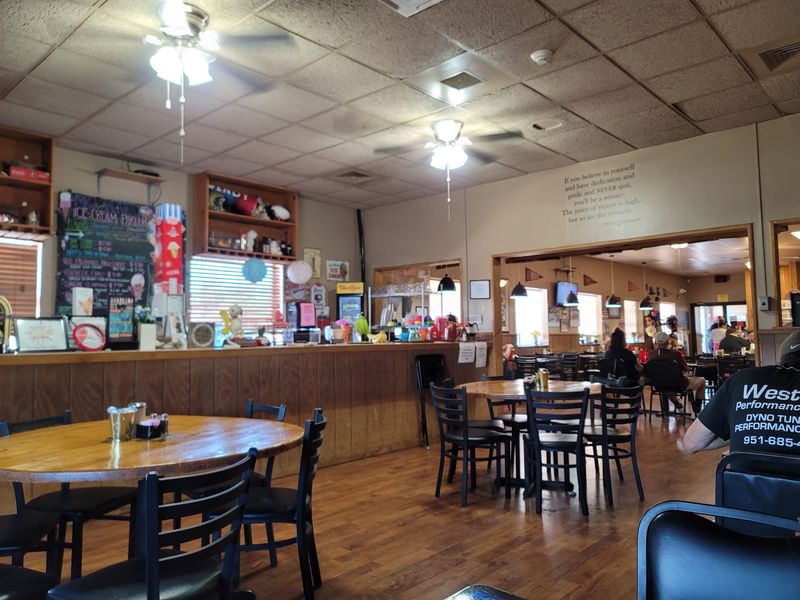 Johnny B's Restaurant