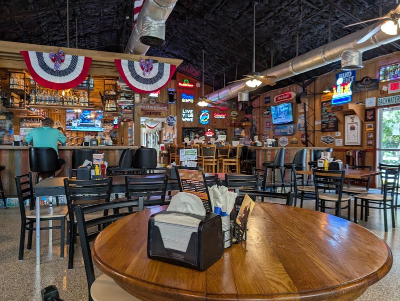 The Cove Bar & Grill