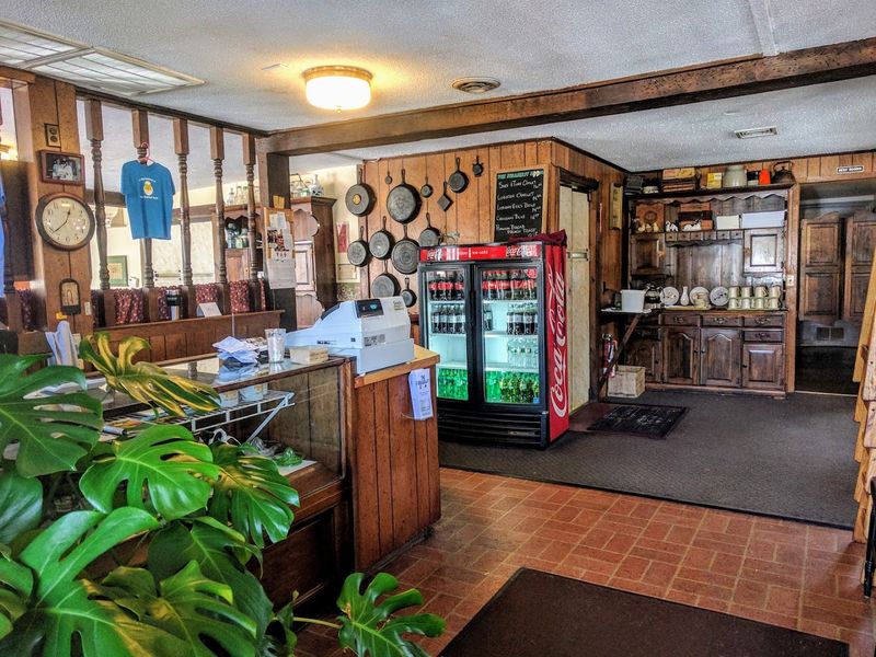 The Breakfast Room 