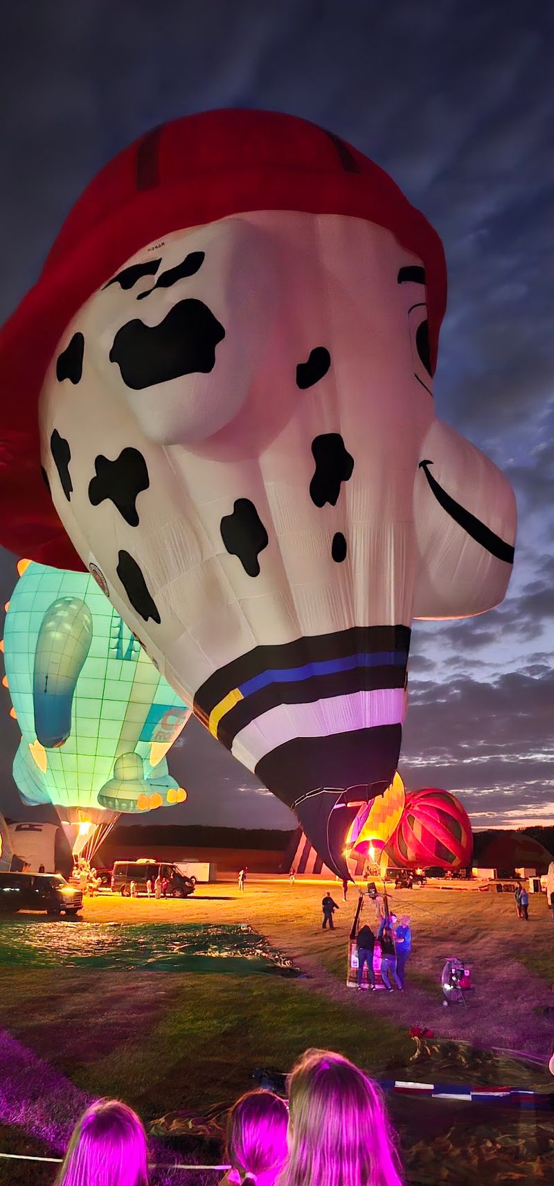 Evening Balloon Glows Take Over Friday And Saturday