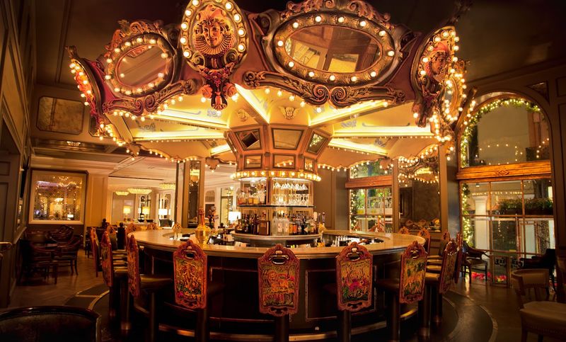 Carousel Bar & Lounge