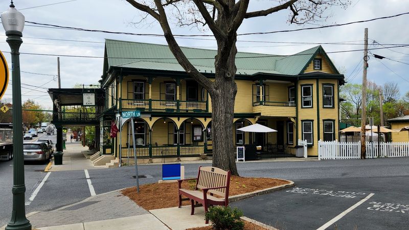 The Tomato Pie Cafe
