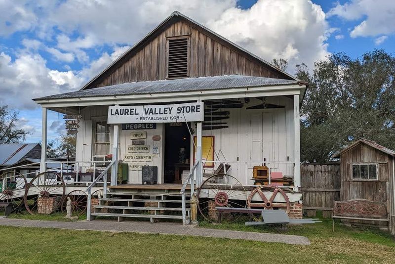 A Bayou Roadside Landmark Near Thibodaux