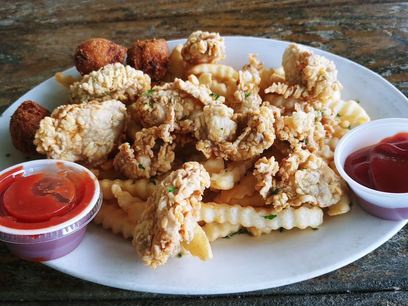 Po'Boys, Crab Cakes And Fried Favorites