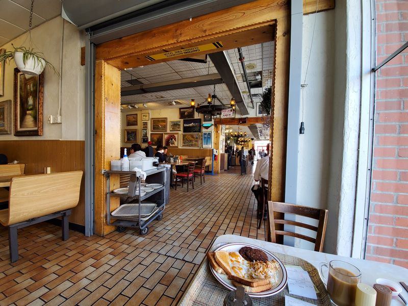 Why This Humble Spot Earns the Detour