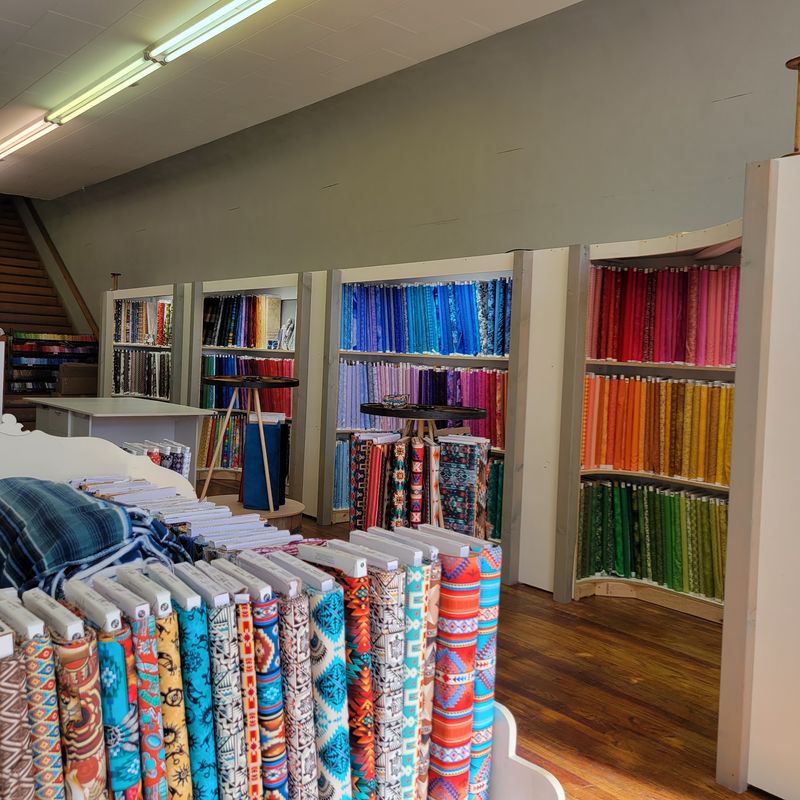 Quilted Corners, Farmington