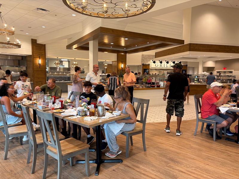 Hershey Farm Restaurant, Strasburg, PA