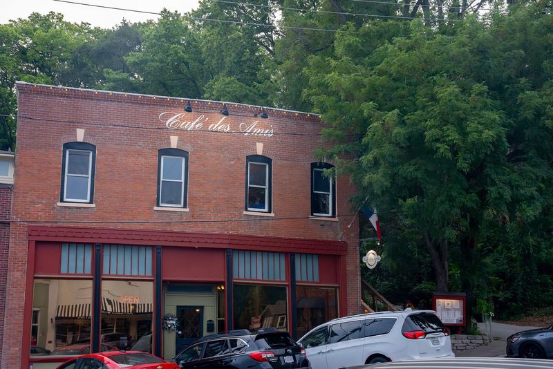 Cafe Des Amis