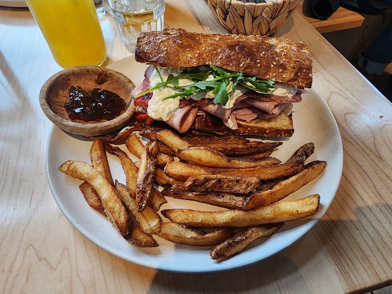 Littleleaf Luncheonette, Waukee