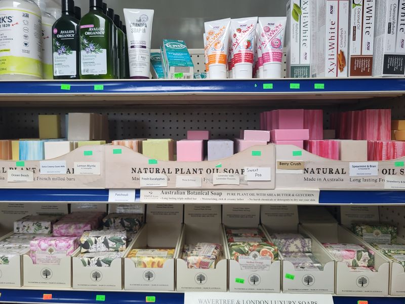Cookbooks, Kitchen Utensils And Household Goods Broaden The Stop