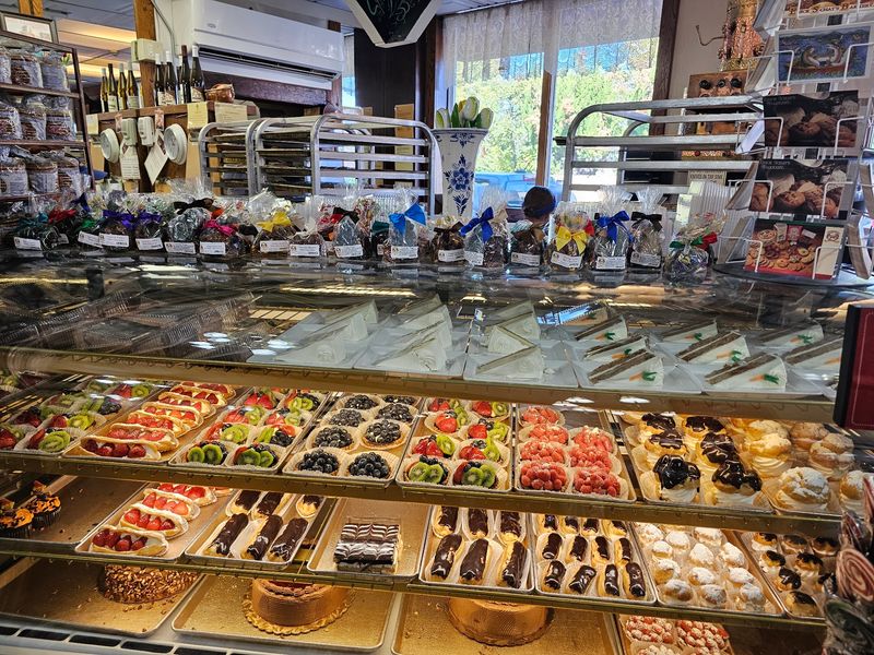 A Wonderland Of Breads And Pastries