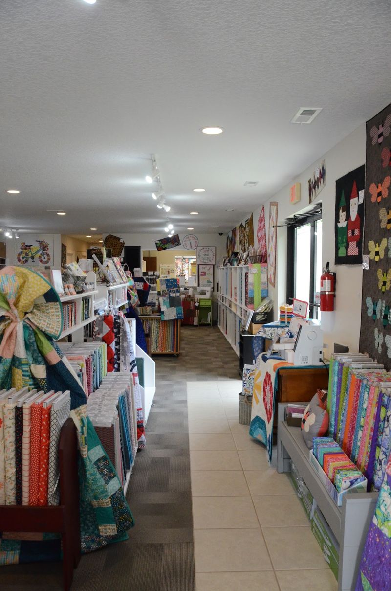 Off the Rails Quilting & Yarn Nook, Bondurant