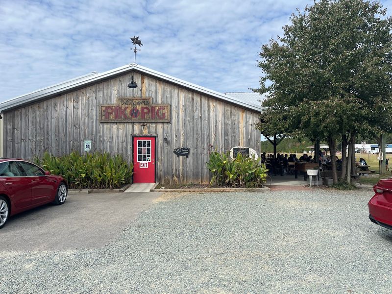 Pik N Pig, Carthage, NC