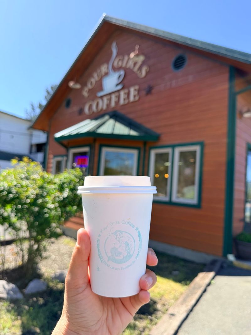 Pour Girls Coffee, Laytonville, CA