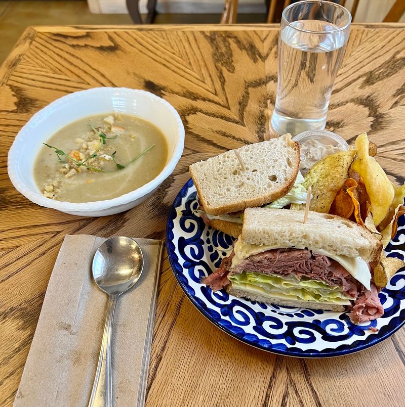 A Simple Main Street Lunch Plan