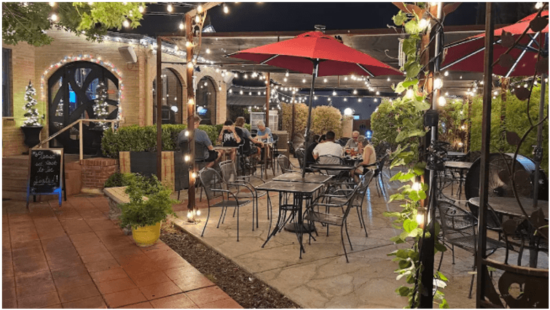 Yellow Brix Restaurant