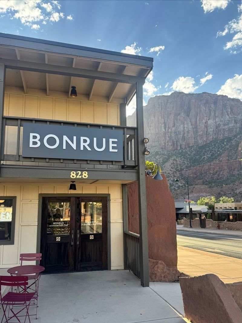 Bonrue Bakery, Springdale