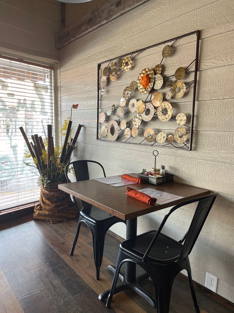 Friendly Farms Restaurant And Bakery Feeds The Heartland