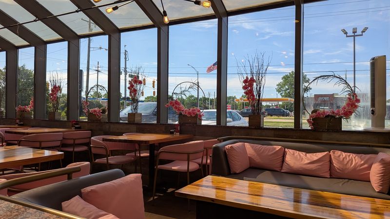 Jay Jay’s Bistro